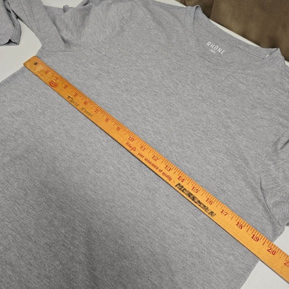 Rhone Shirt Mens Medium Gray Long Sleeve Element Pullover Workout Running‎ Gym - Picture 8 of 11